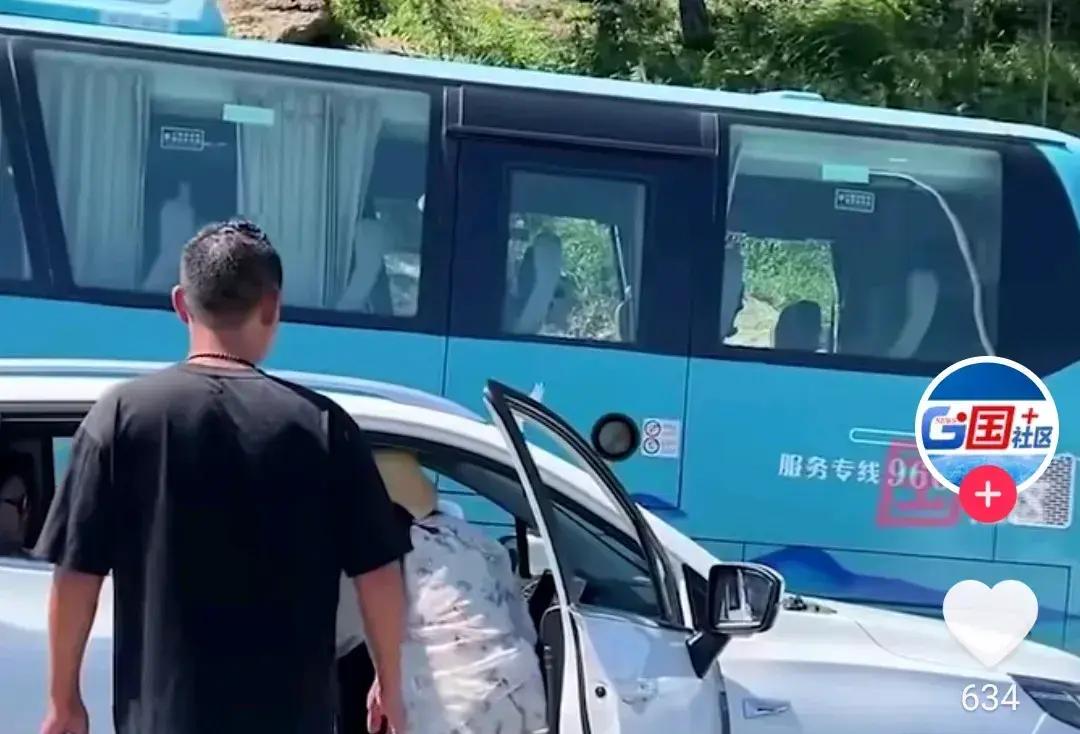 青岛插队动态，时代脚步下青年的担当与行动